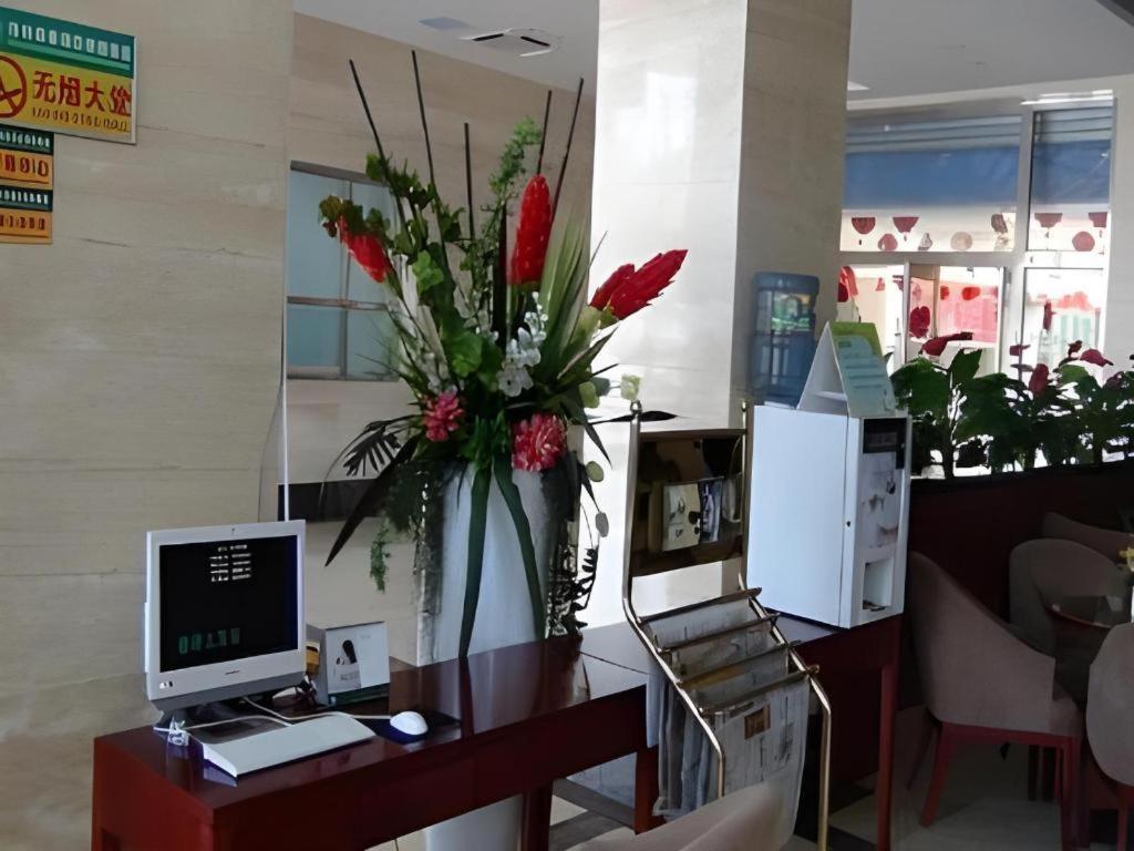 Greentree Inn Tianjin Wuqing Distric Bohai Market Dış mekan fotoğraf