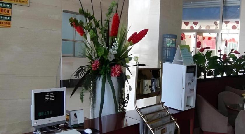 Greentree Inn Tianjin Wuqing Distric Bohai Market Dış mekan fotoğraf